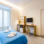 Solaris Pensión Nápoles