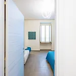 Pensión Solaris 3*